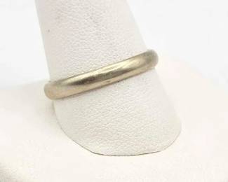 724  14k White Gold Ring, 3.2g