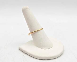 808  10kt Gold Ring, 1.2g