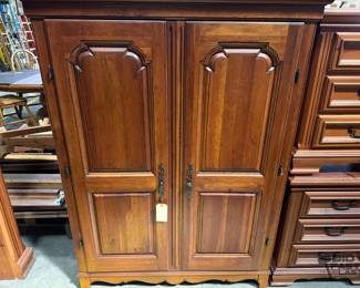 6032  Armoire