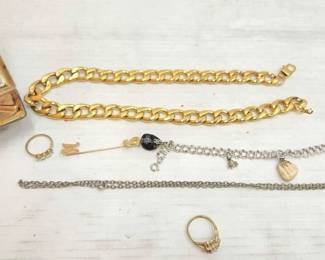 1016  Costume Jewelry