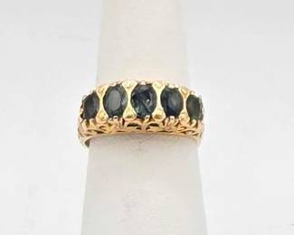 606  18kt Gold Ring with Sapphires, 4.9g