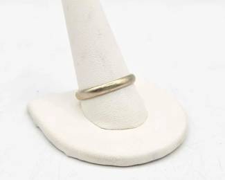 724  14k White Gold Ring, 3.2g