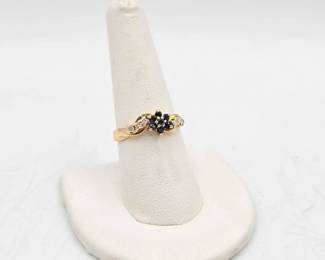 726  14k Gold Ring with Diamonds  Sapphire, 3.1g