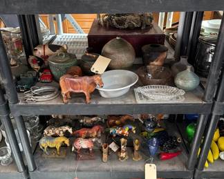 6218  Decorative Bowls, Horse Sculptures