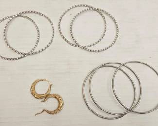 1020  Costume Jewelry