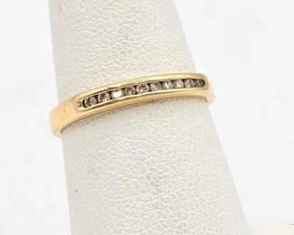 736  14k Gold Ring with Diamonds, 2.1g