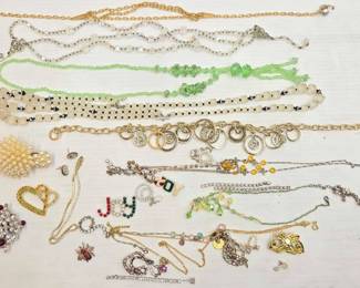 1006  Costume Jewelry
