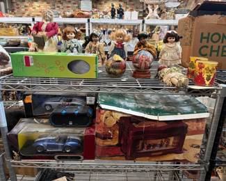 6306  Model Cars, Bluetooth Speaker, Music Box, Porcelain Dolls, Plant Bulb