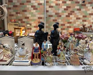 6162  Porcelain Figurines