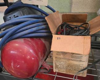 4074  Oiless Air Compressor, Car Battery and Charger.