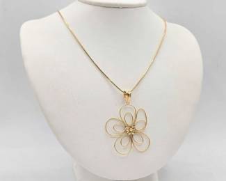 712  14k Gold Necklace with Pendant, 5.8g