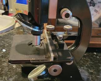 Microscope 