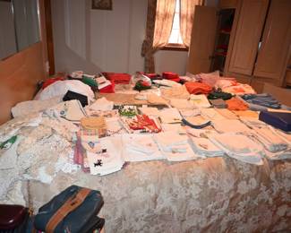 Vintage Lace and Linens