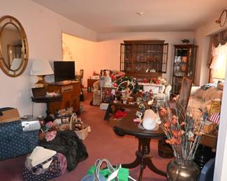 Assorted Vintage Collectibles