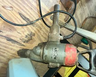 HEAVY DUTY B&D DRILL