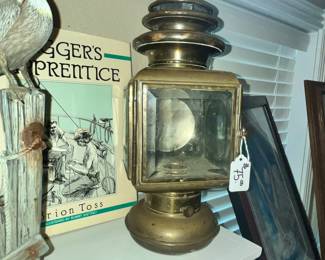 BUGGY LANTERN