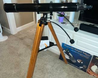NICE "CELESTRON" TELESCOPE