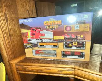 BACHMAN HO SCALE TRAIN SETS IN BOX!