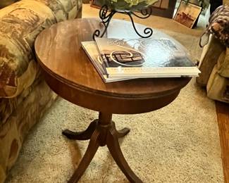 VINTAGE PEDESTAL DRUM TABLE