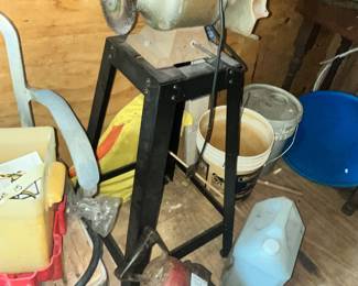 BENCH GRINDER ON STAND