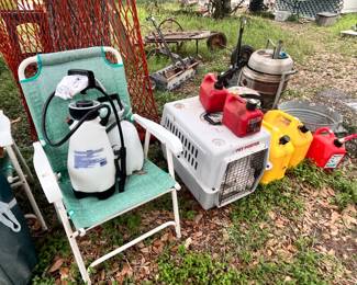 GAS CANS & PET CARRIER