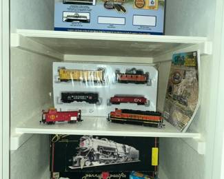 ANOTHER BACHMAN N-SCALE SET + MORE