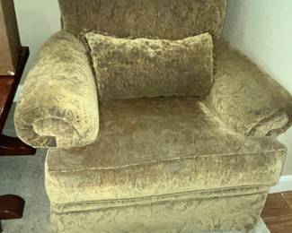 ACCENT CHAIR FOR THE SOFA