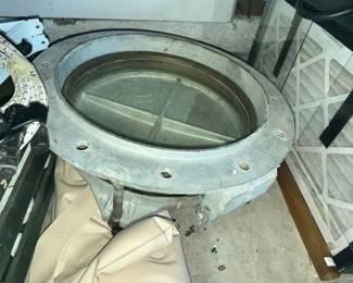 VINTAGE SOLID BRASS PORTHOLE