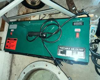 PORTABLE AIR FILTER