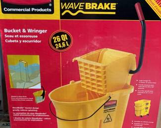 Rubbermaid WaveBrake Qt Bucket and Wringer