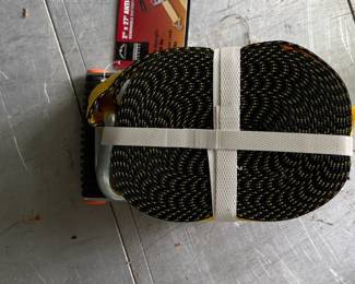 Everest Commercial Series x  AntiTheft Removable Ratchet TieDown Strap