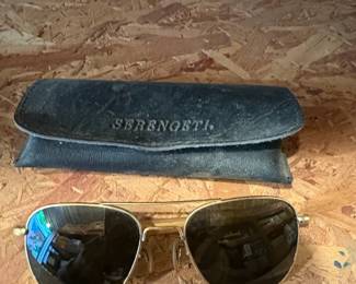 American Optical Original Pilot Aviator Sunglasses with Case