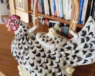 Circa 1990 - Fitz and Floyd Poulet Chicken T-Pot.