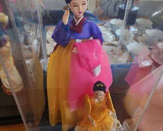 In case Vintage Korean Native Ceremonial Weddinng Dolls.