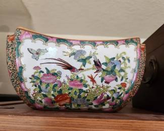 Chinese late Famille Rose Porcelain Bowl.