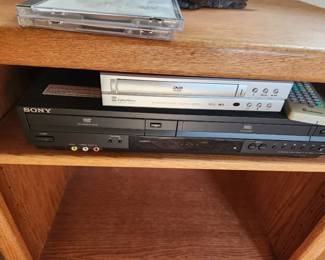 Sony DVD/VHS Player. Cyper Home DVD Player.