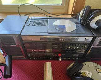 Radio/CD Player Sound System.
