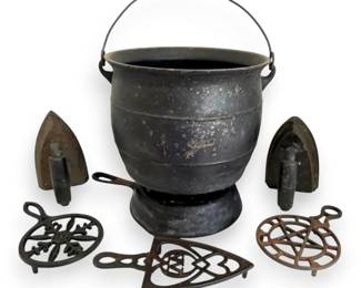 Cast Iron Kettle Cauldron, 8 Skillet, Irons  Trivets
