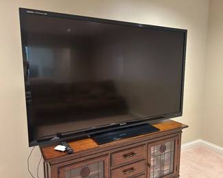 Sharp AQUOS Quattron 80” -2012