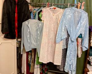 Vintage robes