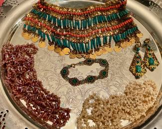 Middle eastern style necklace set