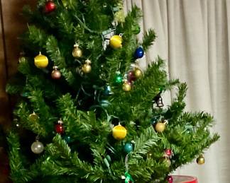 Vintage Christmas tree, vintage tins