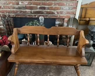 The bench here seems perfect for a pair of people sharing some time together.