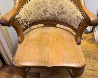 Antique oak arm chair