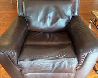 Legget & Platt leather electric recliner