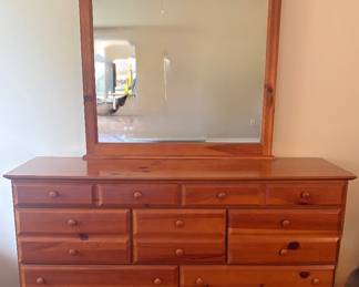 7-Drawer Dresser 62"L / 18"D / 36"H