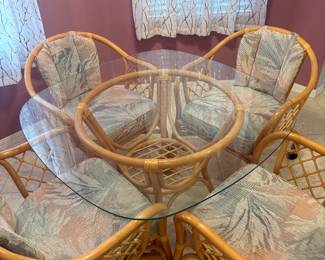 Carlton Manufacturing Co. Ocala FL 41" rattan and glass top table with 4 chairs