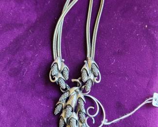 Stunning Necklace with Matching Earrings!