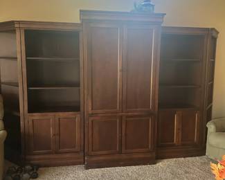 FURNITURE  ENTERTAINMENT CENTER