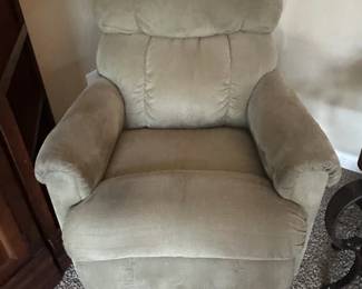 FURNITURE  RECLINER II